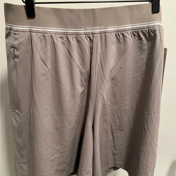NWT LULULEMON - Swift Relaxed Short 9" Logo Waist - $78 - XL - Picture 7 of 11